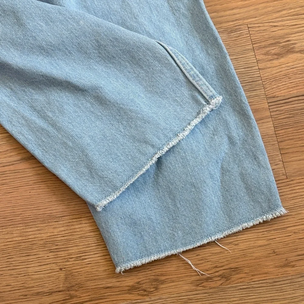 Old Navy Light Blue Kids Jeans. Adjustable waist for the perfect fit